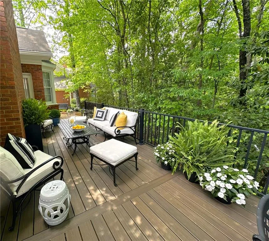 7155 Roswell Road Unit 60, Sandy Springs, Georgia 30328, 3 Bedrooms Bedrooms, ,3 BathroomsBathrooms,Residential,Sold,7155 Roswell Road Unit 60,7759512