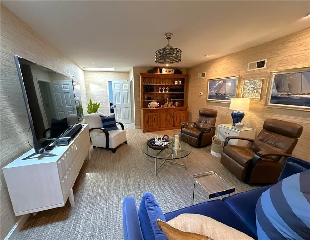 7155 Roswell Road Unit 60, Sandy Springs, Georgia 30328, 3 Bedrooms Bedrooms, ,3 BathroomsBathrooms,Residential,Sold,7155 Roswell Road Unit 60,7759512