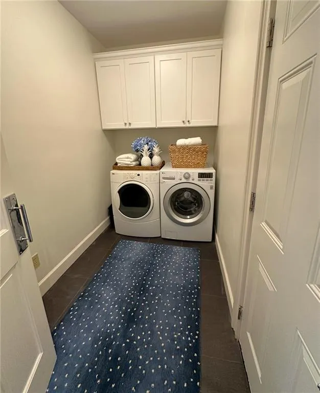 7155 Roswell Road Unit 60, Sandy Springs, Georgia 30328, 3 Bedrooms Bedrooms, ,3 BathroomsBathrooms,Residential,Sold,7155 Roswell Road Unit 60,7759512