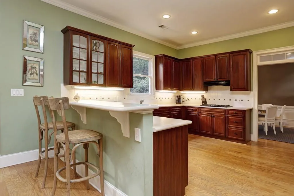 635 Forest Hills Drive, Atlanta, Georgia 30342, 3 Bedrooms Bedrooms, ,2 BathroomsBathrooms,Residential,Sold,635 Forest Hills Drive,5633281
