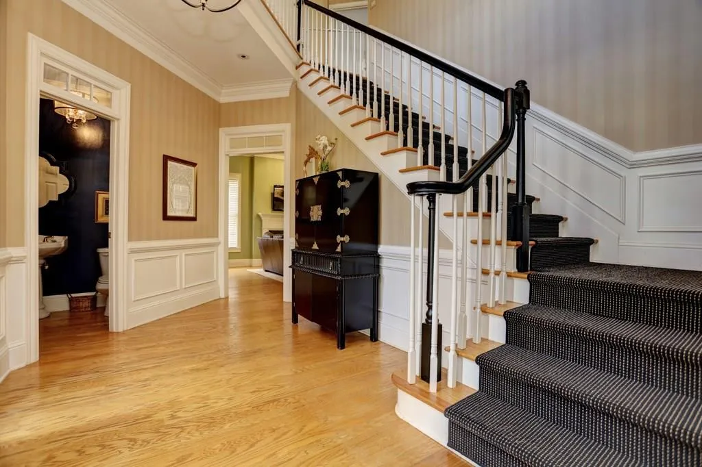 635 Forest Hills Drive, Atlanta, Georgia 30342, 3 Bedrooms Bedrooms, ,2 BathroomsBathrooms,Residential,Sold,635 Forest Hills Drive,5633281
