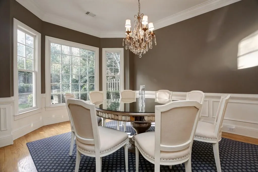 635 Forest Hills Drive, Atlanta, Georgia 30342, 3 Bedrooms Bedrooms, ,2 BathroomsBathrooms,Residential,Sold,635 Forest Hills Drive,5633281