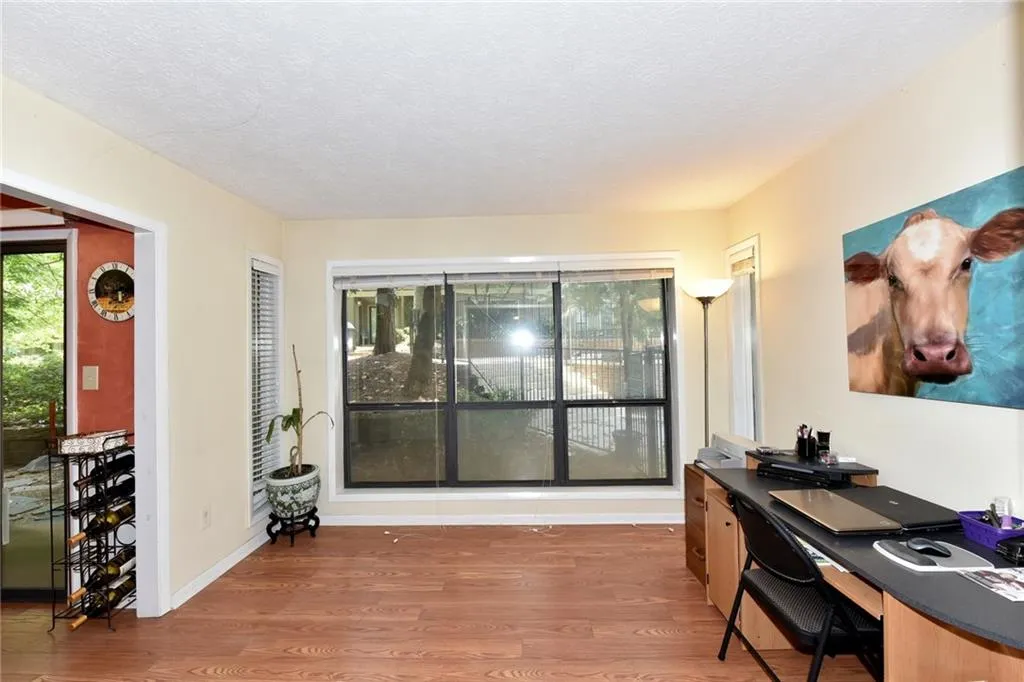 8740 Roswell Road Unit 1b, Sandy Springs, Georgia 30350, 2 Bedrooms Bedrooms, ,2 BathroomsBathrooms,Residential,Sold,8740 Roswell Road Unit 1b,6008816