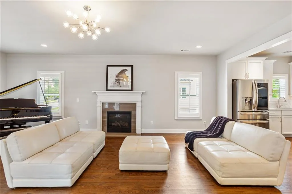 1945 Park Chase Lane, Brookhaven, Georgia 30324, 4 Bedrooms Bedrooms, ,4 BathroomsBathrooms,Residential,For Sale,1945 Park Chase Lane,7643849