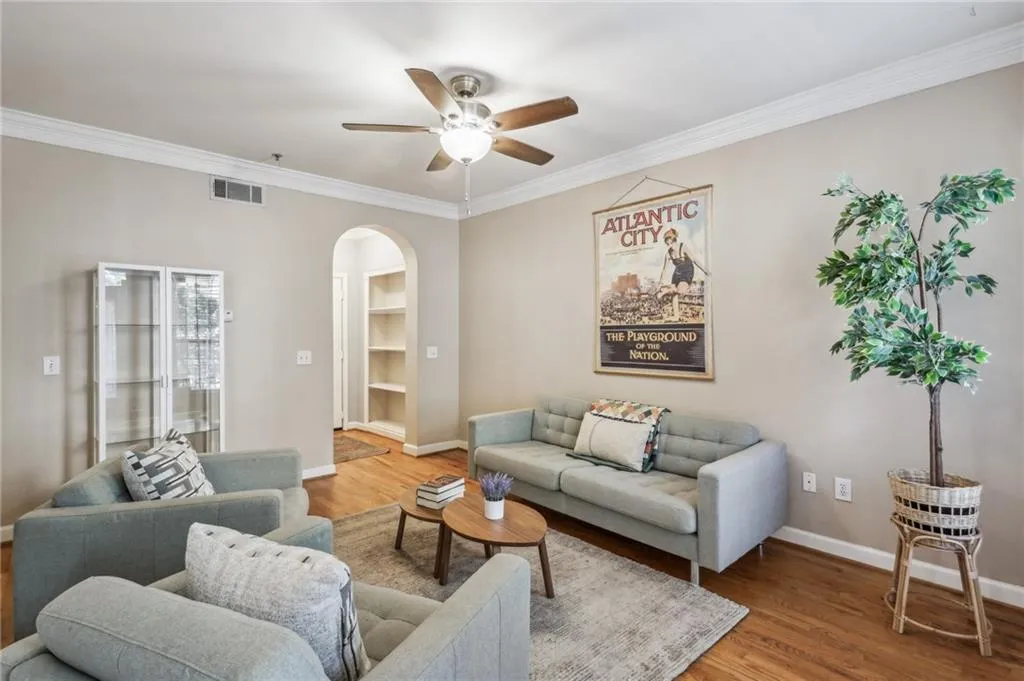 3777 Peachtree Road Ne Unit 1216, Atlanta, Georgia 30319, 1 Bedroom Bedrooms, ,1 BathroomBathrooms,Residential,For Sale,3777 Peachtree Road Ne Unit 1216,7615623