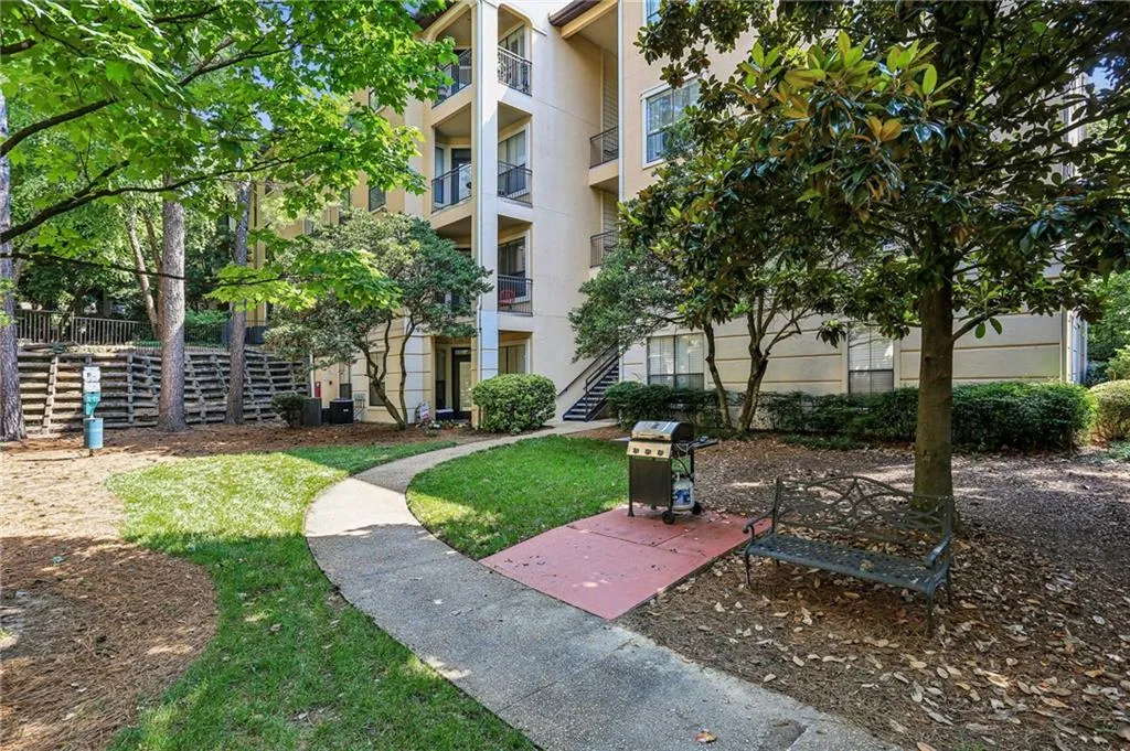 3777 Peachtree Road Ne Unit 1216, Atlanta, Georgia 30319, 1 Bedroom Bedrooms, ,1 BathroomBathrooms,Residential,For Sale,3777 Peachtree Road Ne Unit 1216,7615623