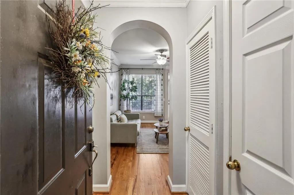 3777 Peachtree Road Ne Unit 1216, Atlanta, Georgia 30319, 1 Bedroom Bedrooms, ,1 BathroomBathrooms,Residential,For Sale,3777 Peachtree Road Ne Unit 1216,7615623