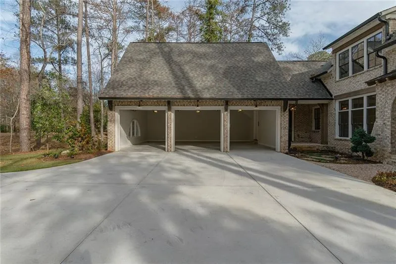 8345 Hewlett Road, Sandy Springs, Georgia 30350, 5 Bedrooms Bedrooms, ,5 BathroomsBathrooms,Residential,Sold,8345 Hewlett Road,6020941