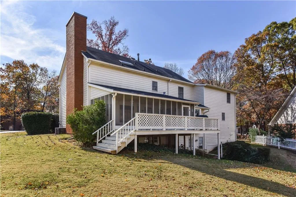 530 Tahoma Drive, Sandy Springs, Georgia 30350, 5 Bedrooms Bedrooms, ,3 BathroomsBathrooms,Residential,Sold,530 Tahoma Drive,5936018
