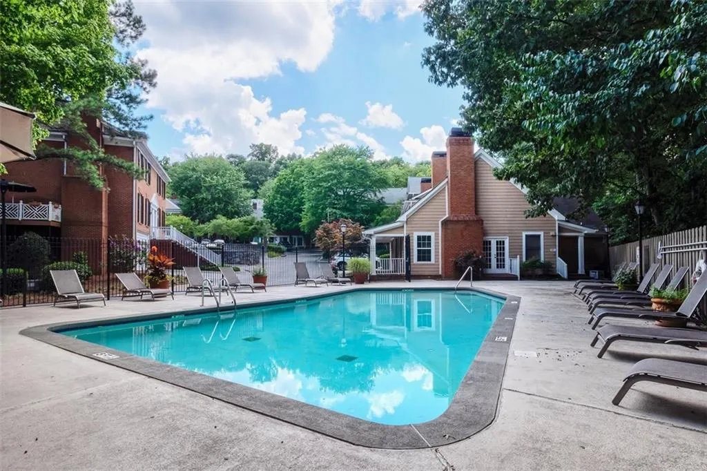 7500 Roswell Road Unit 125, Sandy Springs, Georgia 30350, 3 Bedrooms Bedrooms, ,2 BathroomsBathrooms,Residential,Sold,7500 Roswell Road Unit 125,6034026