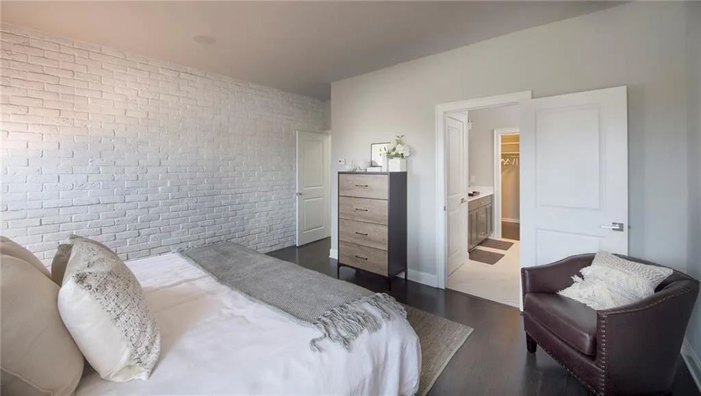 4263 Deming Circle, Atlanta, Georgia 30342, 2 Bedrooms Bedrooms, ,2 BathroomsBathrooms,Residential,Sold,4263 Deming Circle,5944125