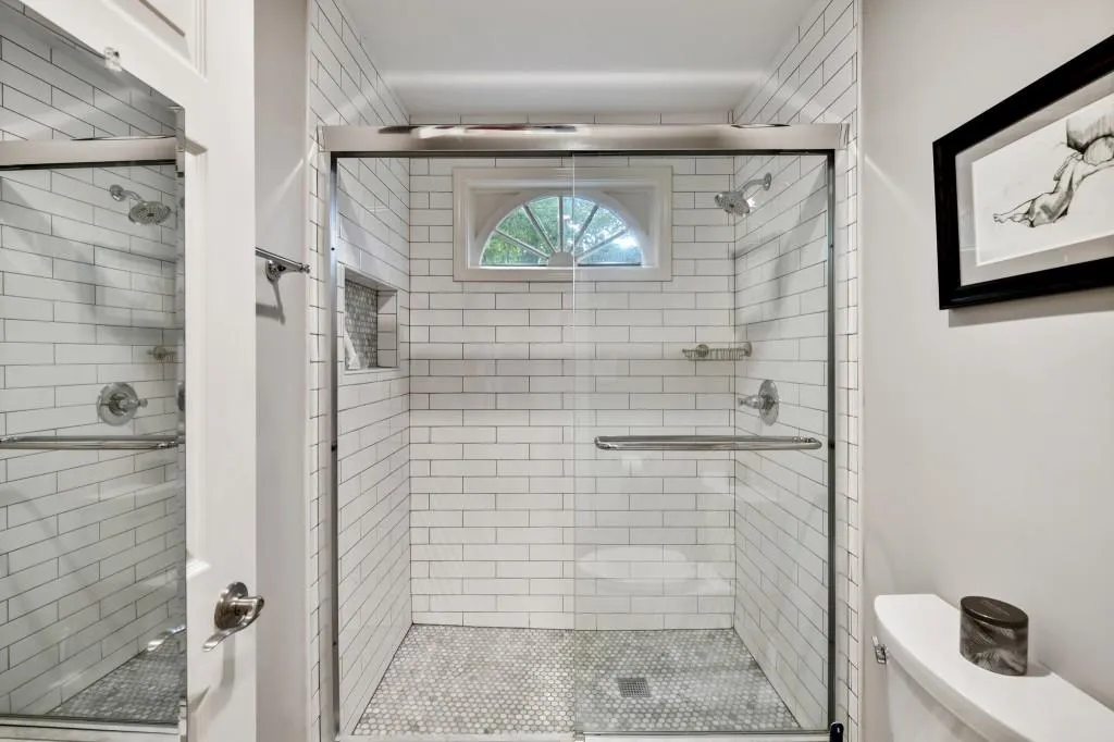 503 Garden Court, Sandy Springs, Georgia 30328, 3 Bedrooms Bedrooms, ,2 BathroomsBathrooms,Residential,Sold,503 Garden Court,6786054