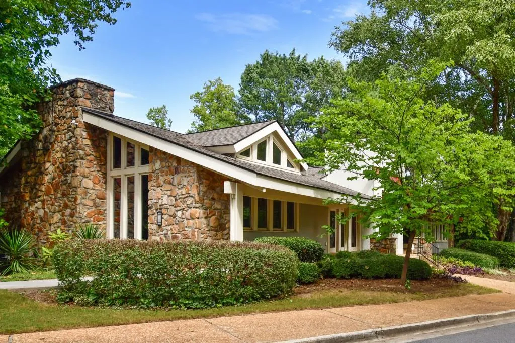 503 Garden Court, Sandy Springs, Georgia 30328, 3 Bedrooms Bedrooms, ,2 BathroomsBathrooms,Residential,Sold,503 Garden Court,6786054