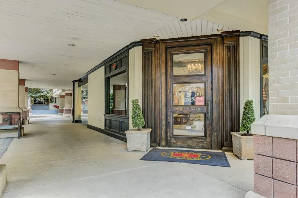 503 Garden Court, Sandy Springs, Georgia 30328, 3 Bedrooms Bedrooms, ,2 BathroomsBathrooms,Residential,Sold,503 Garden Court,6786054