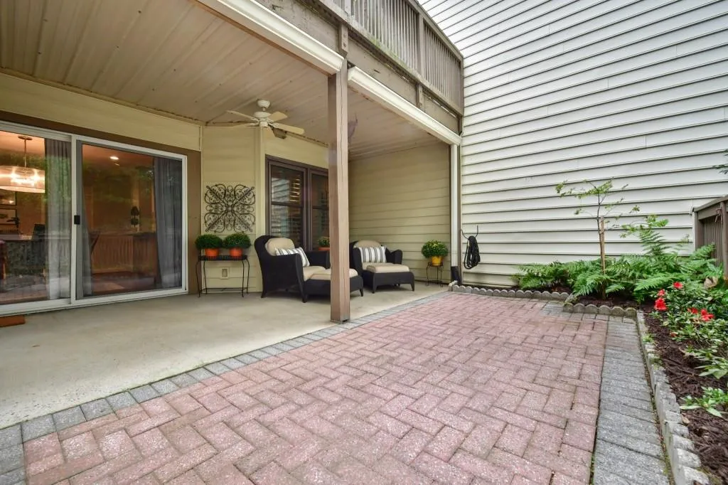 503 Garden Court, Sandy Springs, Georgia 30328, 3 Bedrooms Bedrooms, ,2 BathroomsBathrooms,Residential,Sold,503 Garden Court,6786054