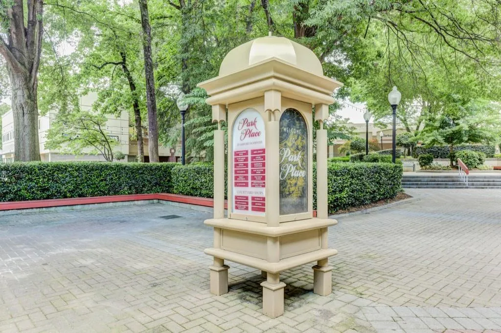 503 Garden Court, Sandy Springs, Georgia 30328, 3 Bedrooms Bedrooms, ,2 BathroomsBathrooms,Residential,Sold,503 Garden Court,6786054