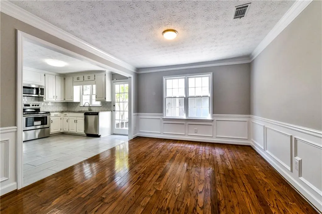 8910 Carroll Manor Drive, Sandy Springs, Georgia 30350, 2 Bedrooms Bedrooms, ,2 BathroomsBathrooms,Residential,Sold,8910 Carroll Manor Drive,6083589