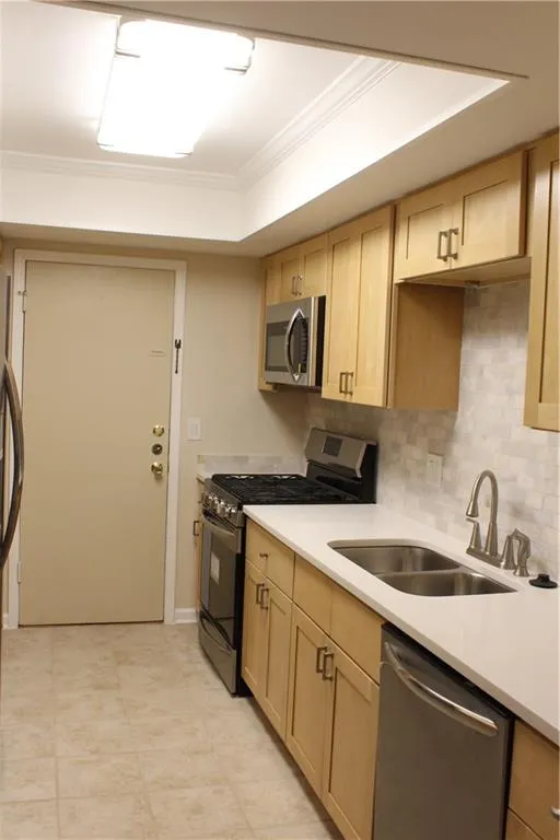 6851 Roswell Road Unit C1, Atlanta, Georgia 30328, 3 Bedrooms Bedrooms, ,2 BathroomsBathrooms,Residential,Sold,6851 Roswell Road Unit C1,6037382