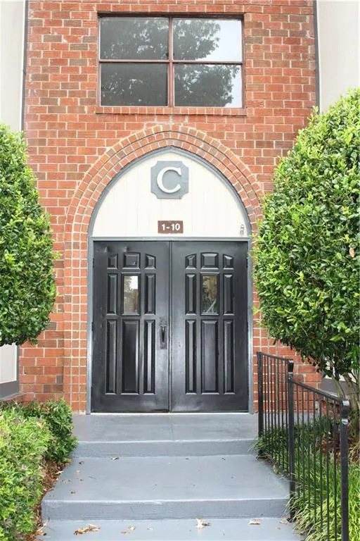 6851 Roswell Road Unit C1, Atlanta, Georgia 30328, 3 Bedrooms Bedrooms, ,2 BathroomsBathrooms,Residential,Sold,6851 Roswell Road Unit C1,6037382