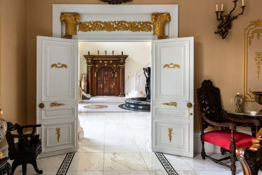 1230 W Garmon Road, Atlanta, Georgia 30327, 7 Bedrooms Bedrooms, ,8 BathroomsBathrooms,Residential,Sold,1230 W Garmon Road,7479267 1230 W Garmon Road, Atlanta, Georgia 30327, 7 Bedrooms Bedrooms, ,8 BathroomsBathrooms,Residential,Sold,1230 W Garmon Road,7479267