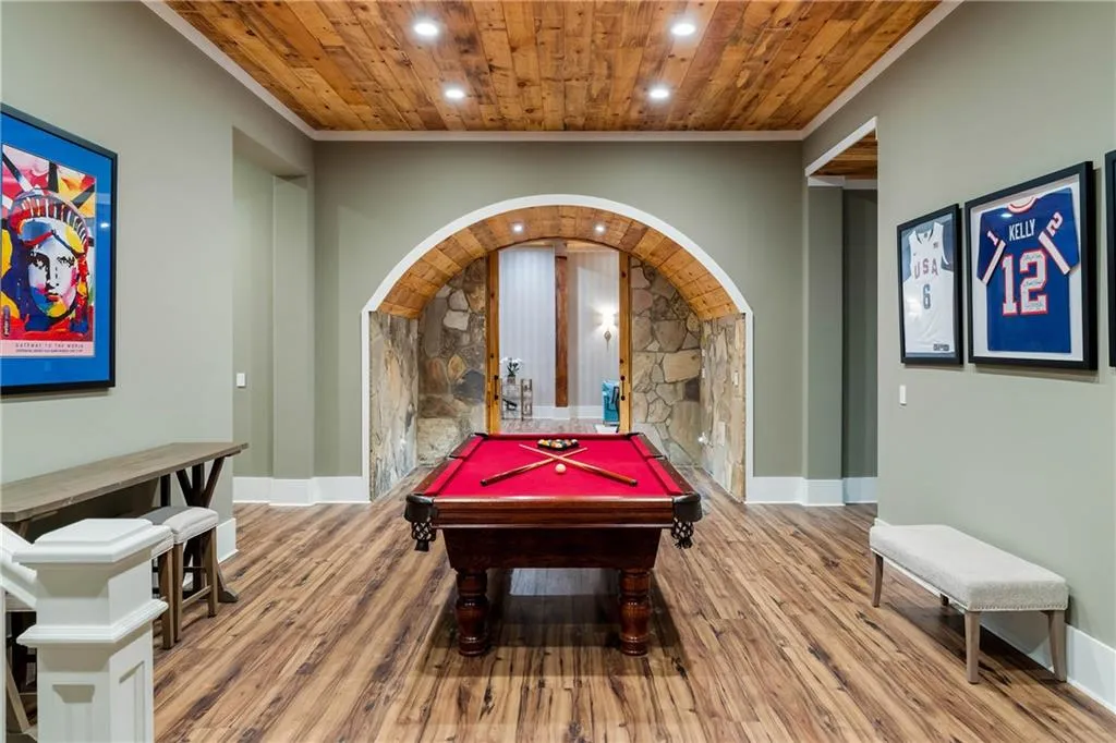 Terrace level game room