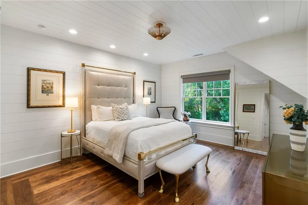 Secondary bedroom with ensuite