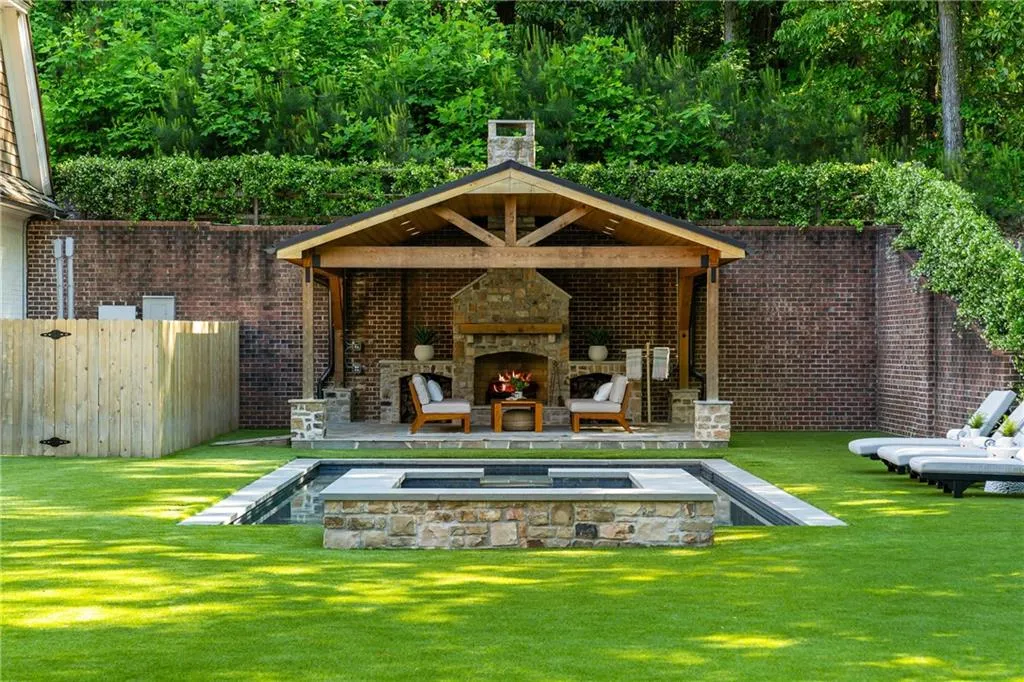 5360 Lake Forrest Drive, Atlanta, Georgia 30342, 6 Bedrooms Bedrooms, ,6 BathroomsBathrooms,Residential,For Sale,5360 Lake Forrest Drive,7631915