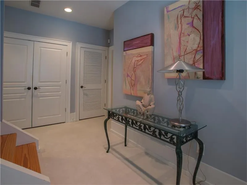 5512 Glenridge Drive Unit H, Sandy Springs, Georgia 30342, 4 Bedrooms Bedrooms, ,4 BathroomsBathrooms,Residential,Sold,5512 Glenridge Drive Unit H,5741782