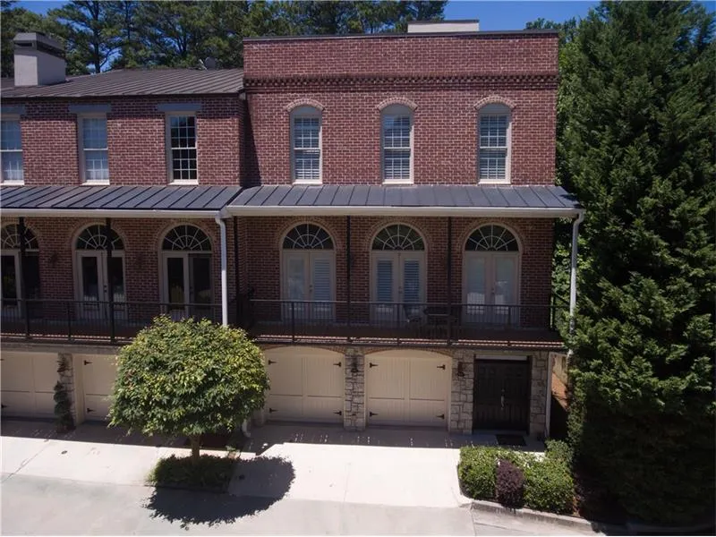 5512 Glenridge Drive Unit H, Sandy Springs, Georgia 30342, 4 Bedrooms Bedrooms, ,4 BathroomsBathrooms,Residential,Sold,5512 Glenridge Drive Unit H,5741782