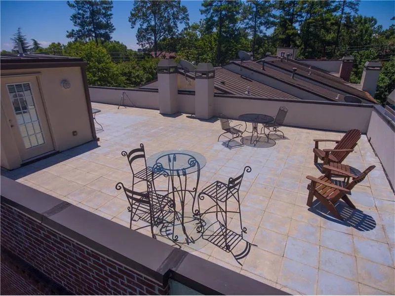 5512 Glenridge Drive Unit H, Sandy Springs, Georgia 30342, 4 Bedrooms Bedrooms, ,4 BathroomsBathrooms,Residential,Sold,5512 Glenridge Drive Unit H,5741782