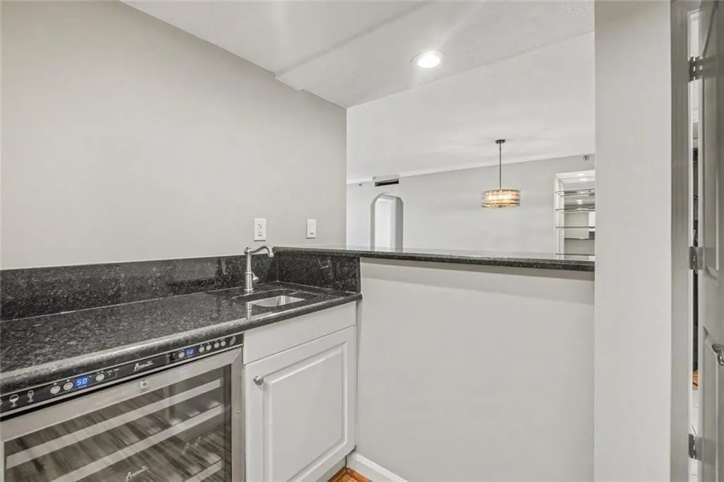2870 Pharr Court Nw Unit 1806, Atlanta, Georgia 30305, 2 Bedrooms Bedrooms, 0 ,2 BathroomsBathrooms,Residential,For Sale,2870 Pharr Court Nw Unit 1806,7721814
