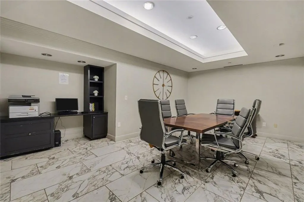 2870 Pharr Court Nw Unit 1806, Atlanta, Georgia 30305, 2 Bedrooms Bedrooms, 0 ,2 BathroomsBathrooms,Residential,For Sale,2870 Pharr Court Nw Unit 1806,7721814