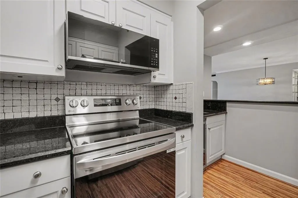2870 Pharr Court Nw Unit 1806, Atlanta, Georgia 30305, 2 Bedrooms Bedrooms, 0 ,2 BathroomsBathrooms,Residential,For Sale,2870 Pharr Court Nw Unit 1806,7721814
