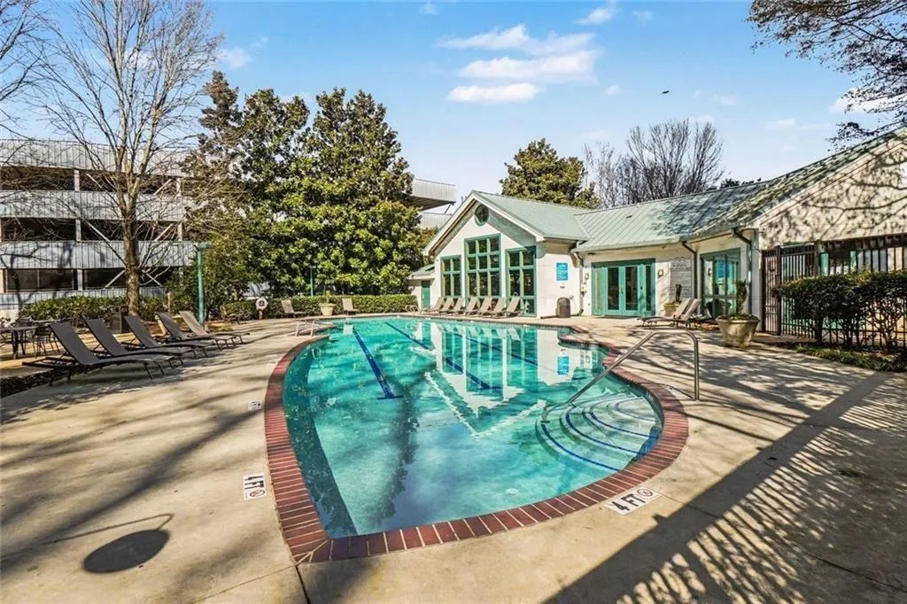 2870 Pharr Court Nw Unit 1806, Atlanta, Georgia 30305, 2 Bedrooms Bedrooms, 0 ,2 BathroomsBathrooms,Residential,For Sale,2870 Pharr Court Nw Unit 1806,7721814