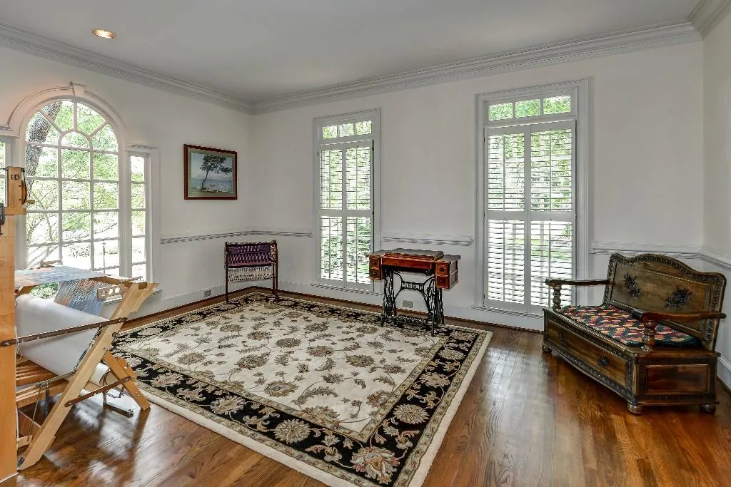85 Wing Mill Road, Sandy Springs, Georgia 30350, 5 Bedrooms Bedrooms, ,4 BathroomsBathrooms,Residential,Sold,85 Wing Mill Road,5557385