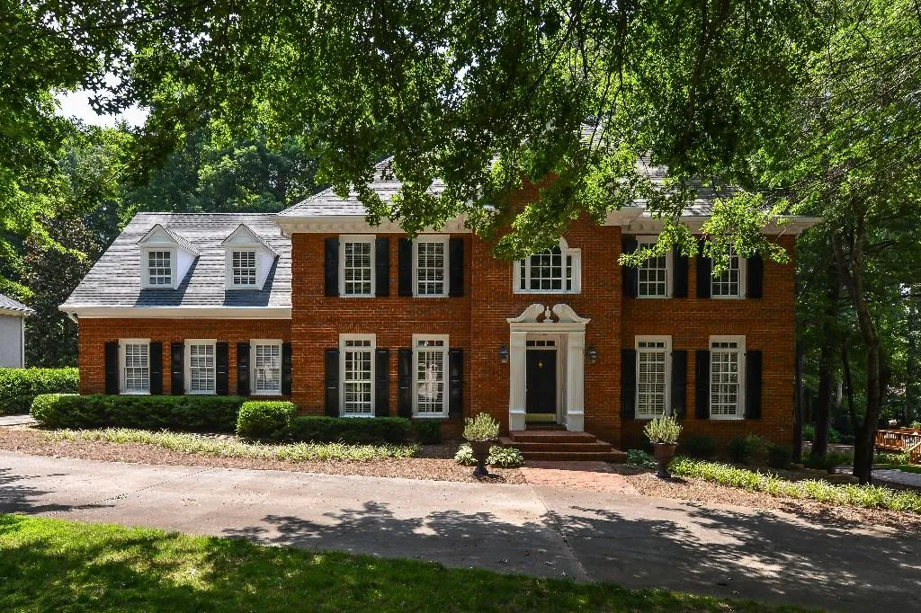 85 Wing Mill Road, Sandy Springs, Georgia 30350, 5 Bedrooms Bedrooms, ,4 BathroomsBathrooms,Residential,Sold,85 Wing Mill Road,5557385