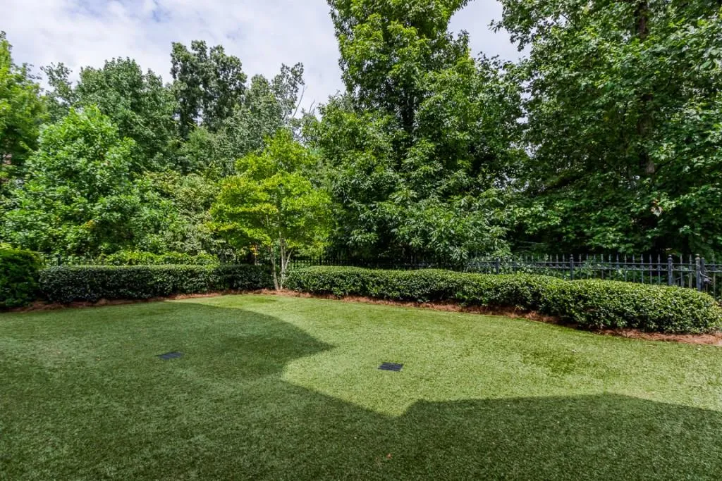 555 Chestnut Rose Lane, Sandy Springs, Georgia 30327, 7 Bedrooms Bedrooms, ,6 BathroomsBathrooms,Residential,Sold,555 Chestnut Rose Lane,6938859