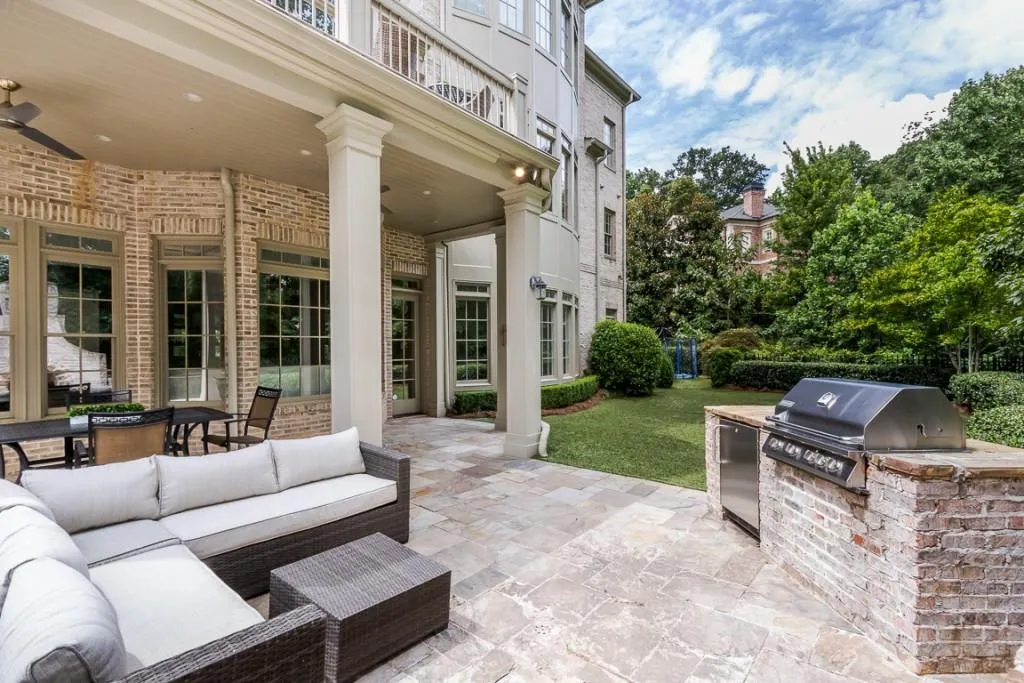 555 Chestnut Rose Lane, Sandy Springs, Georgia 30327, 7 Bedrooms Bedrooms, ,6 BathroomsBathrooms,Residential,Sold,555 Chestnut Rose Lane,6938859