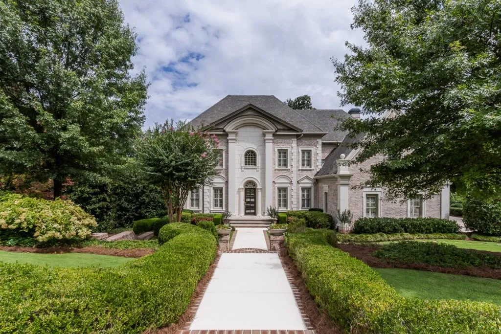 555 Chestnut Rose Lane, Sandy Springs, Georgia 30327, 7 Bedrooms Bedrooms, ,6 BathroomsBathrooms,Residential,Sold,555 Chestnut Rose Lane,6938859