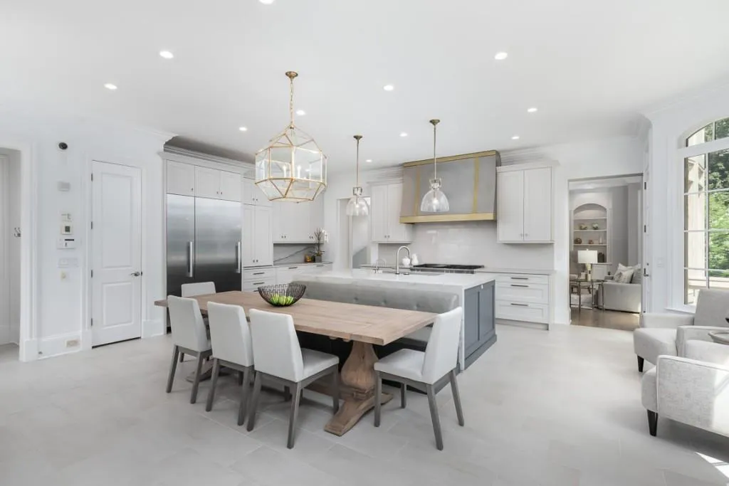 555 Chestnut Rose Lane, Sandy Springs, Georgia 30327, 7 Bedrooms Bedrooms, ,6 BathroomsBathrooms,Residential,Sold,555 Chestnut Rose Lane,6938859