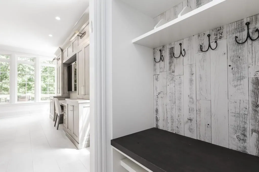 555 Chestnut Rose Lane, Sandy Springs, Georgia 30327, 7 Bedrooms Bedrooms, ,6 BathroomsBathrooms,Residential,Sold,555 Chestnut Rose Lane,6938859