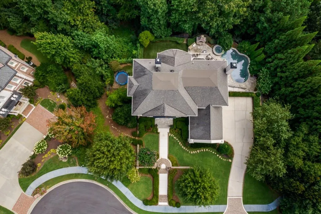 555 Chestnut Rose Lane, Sandy Springs, Georgia 30327, 7 Bedrooms Bedrooms, ,6 BathroomsBathrooms,Residential,Sold,555 Chestnut Rose Lane,6938859