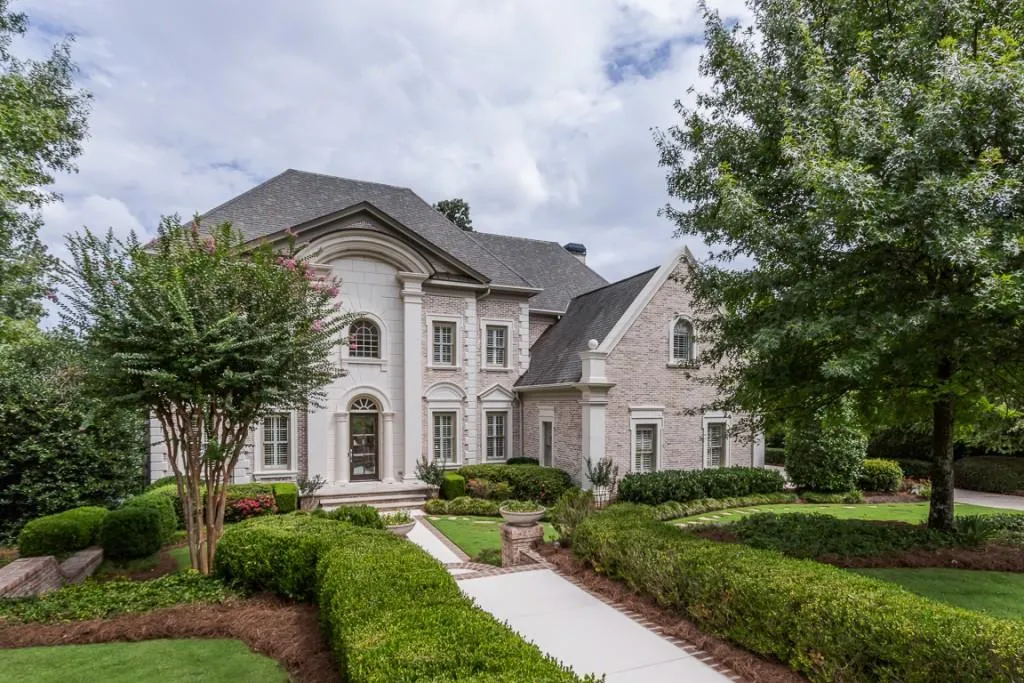 555 Chestnut Rose Lane, Sandy Springs, Georgia 30327, 7 Bedrooms Bedrooms, ,6 BathroomsBathrooms,Residential,Sold,555 Chestnut Rose Lane,6938859