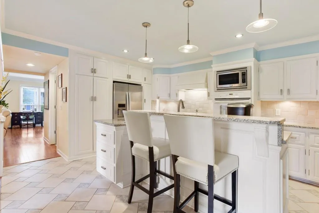 8900 Carroll Manor Drive, Sandy Springs, Georgia 30350, 3 Bedrooms Bedrooms, ,2 BathroomsBathrooms,Residential,Sold,8900 Carroll Manor Drive,5863327