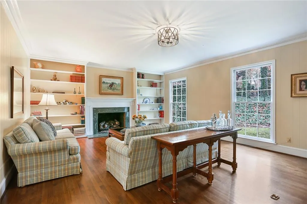 6440 River Chase Circle, Sandy Springs, Georgia 30328, 4 Bedrooms Bedrooms, ,3 BathroomsBathrooms,Residential,Sold,6440 River Chase Circle,5939466