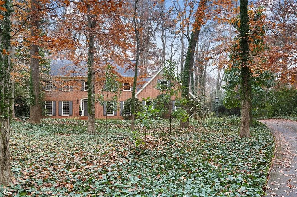 6440 River Chase Circle, Sandy Springs, Georgia 30328, 4 Bedrooms Bedrooms, ,3 BathroomsBathrooms,Residential,Sold,6440 River Chase Circle,5939466