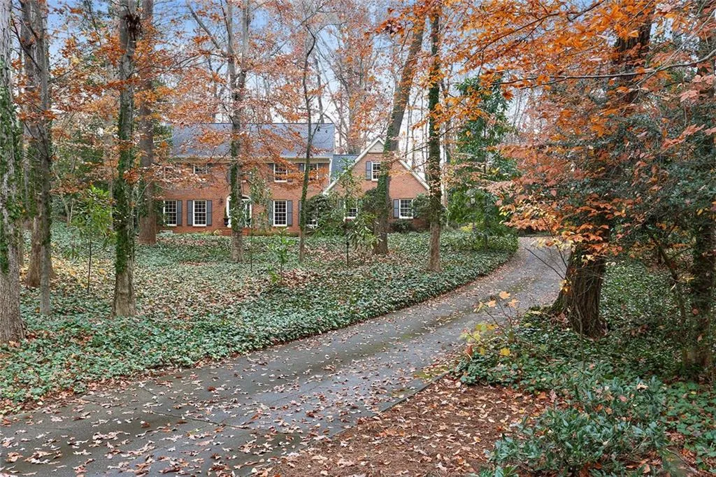 6440 River Chase Circle, Sandy Springs, Georgia 30328, 4 Bedrooms Bedrooms, ,3 BathroomsBathrooms,Residential,Sold,6440 River Chase Circle,5939466