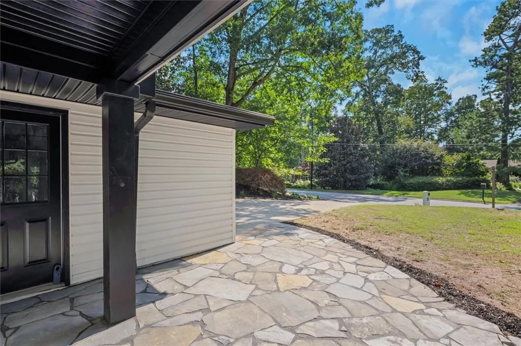 130 Bonnie Lane Ne, Atlanta, Georgia 30328, 5 Bedrooms Bedrooms, ,4 BathroomsBathrooms,Residential,For Sale,130 Bonnie Lane Ne,7622782