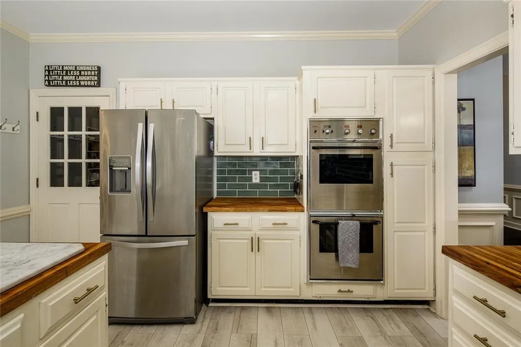 7420 Talbot Colony, Sandy Springs, Georgia 30328, 3 Bedrooms Bedrooms, ,2 BathroomsBathrooms,Residential,Sold,7420 Talbot Colony,6761969