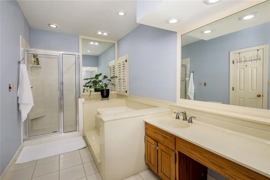 7420 Talbot Colony, Sandy Springs, Georgia 30328, 3 Bedrooms Bedrooms, ,2 BathroomsBathrooms,Residential,Sold,7420 Talbot Colony,6761969